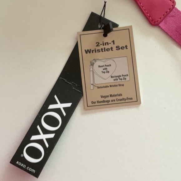 XOXO Fuchsia Quilted Wristlet/Clutch and Heart Purse NWT - Picture 4 of 8